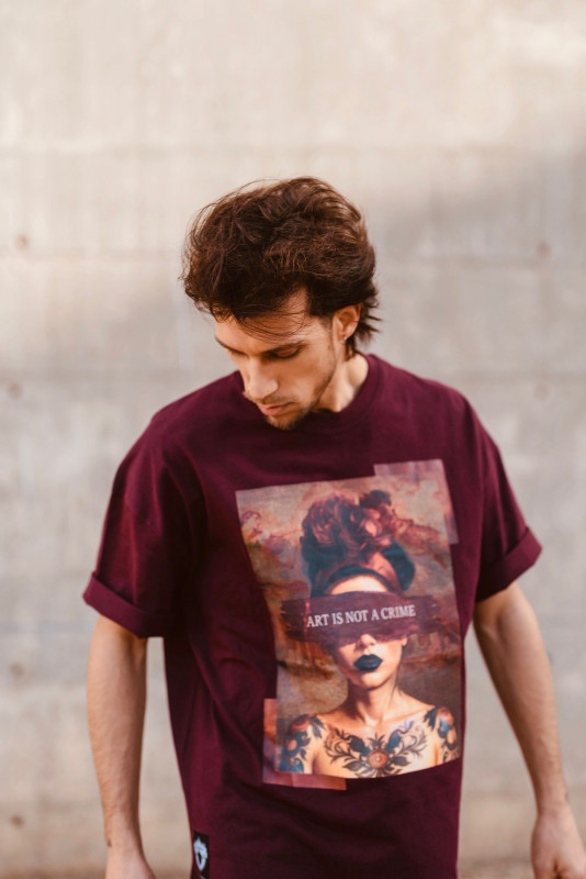 ▷ Camiseta Unisex Art Is Not A Crime Happiness | Sopotey 2