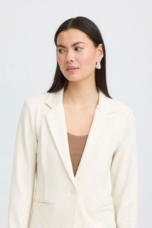 Blazer Kate Corta Entallada Almond Milk ICHI 2