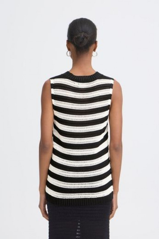 Camiseta Betues To Black Almond Milk  ICHI 2